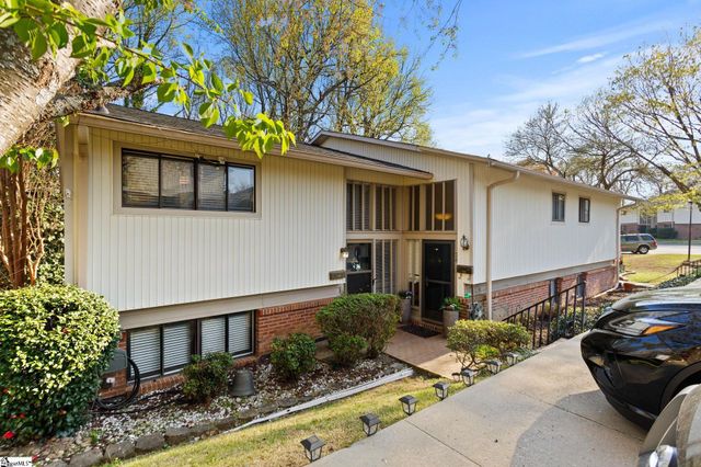 37 Briarglen Place, Greenville, SC 29615