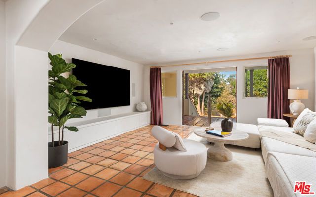 7046 Grasswood Avenue, Malibu, CA 90265