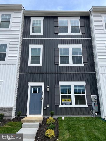 56 ALOMA ST, Charles Town, WV 25414
