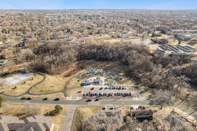 3861 Gold Point B, Eagan, MN 55122