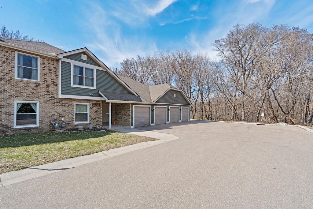 3861 Gold Point B, Eagan, MN 55122