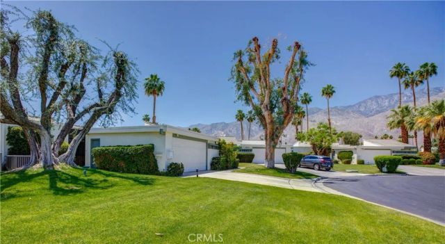 1911 Grand Bahama Drive East, Palm Springs, CA 92264