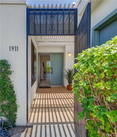 1911 Grand Bahama Drive East, Palm Springs, CA 92264