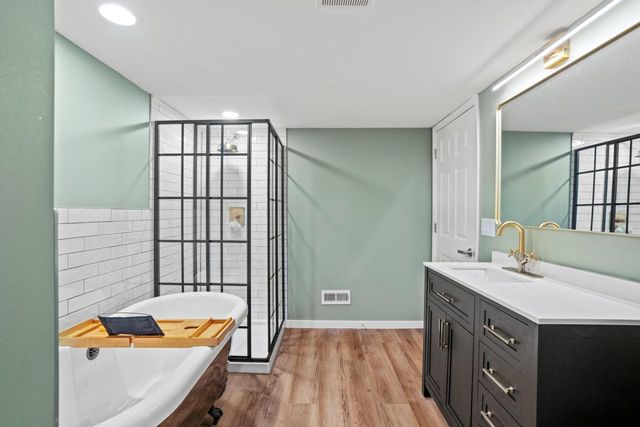 1821 E Euclid AVENUE, Milwaukee, WI 53207