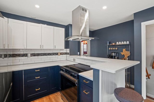 1821 E Euclid AVENUE, Milwaukee, WI 53207