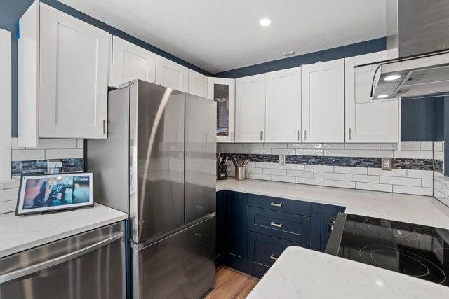 1821 E Euclid AVENUE, Milwaukee, WI 53207