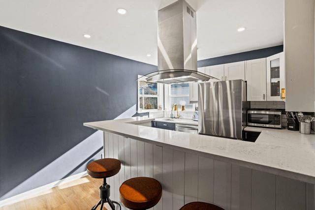 1821 E Euclid AVENUE, Milwaukee, WI 53207