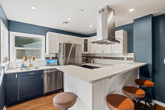 1821 E Euclid AVENUE, Milwaukee, WI 53207