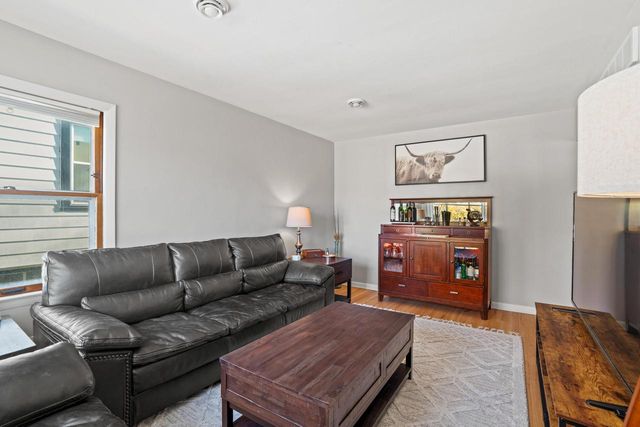 1821 E Euclid AVENUE, Milwaukee, WI 53207