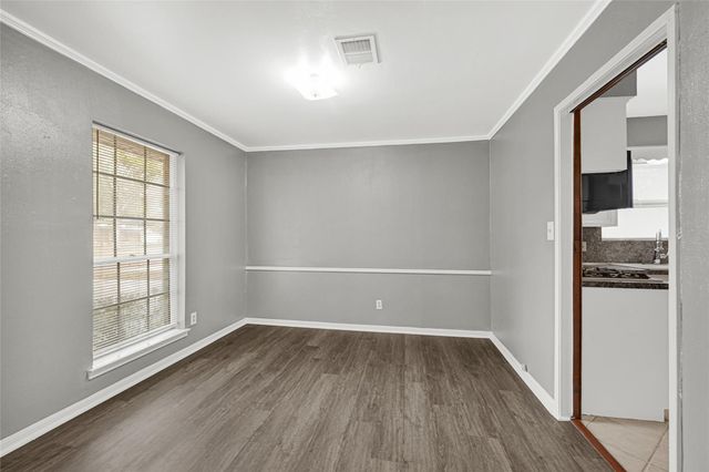 225 Saint Cloud Drive, Friendswood, TX 77546