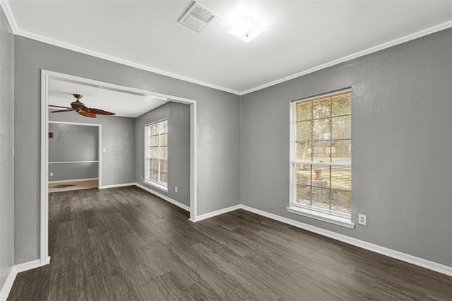 225 Saint Cloud Drive, Friendswood, TX 77546