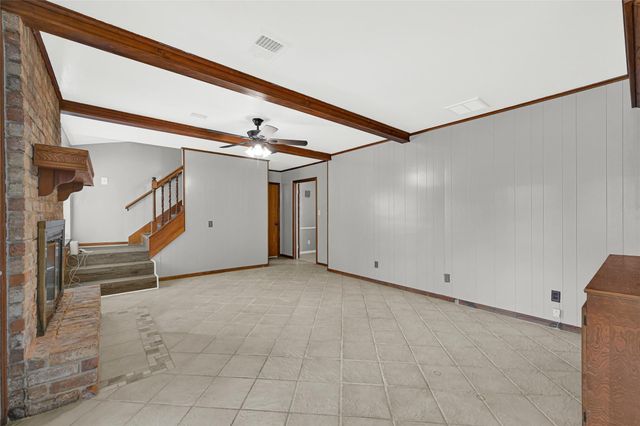 225 Saint Cloud Drive, Friendswood, TX 77546