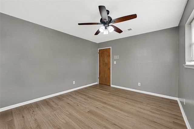 225 Saint Cloud Drive, Friendswood, TX 77546