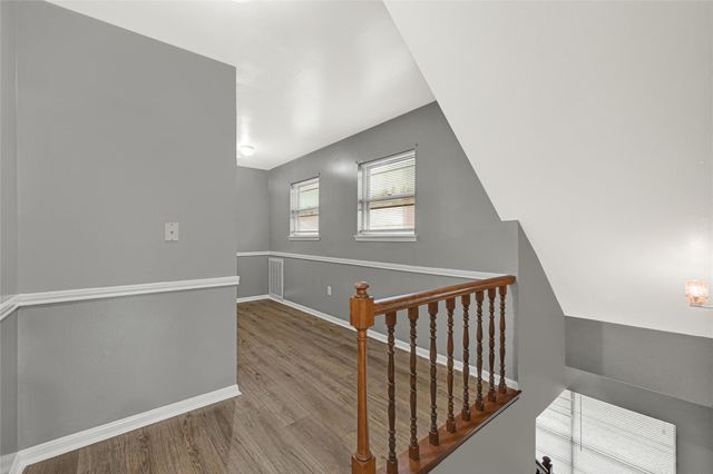 225 Saint Cloud Drive, Friendswood, TX 77546