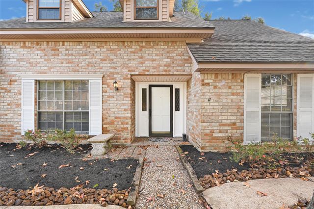 225 Saint Cloud Drive, Friendswood, TX 77546