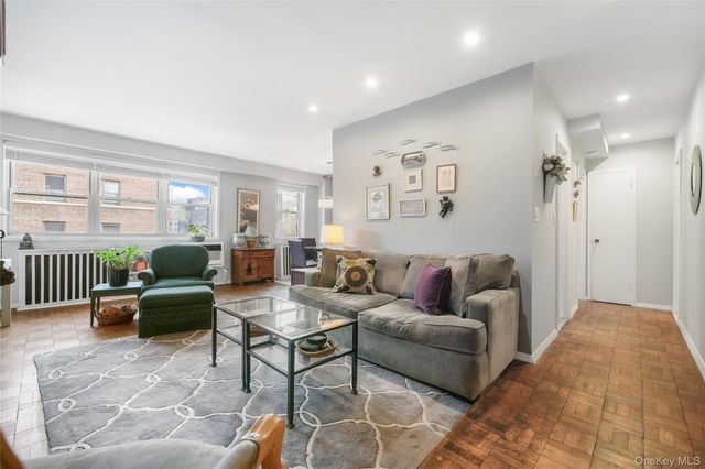 33 Barker Avenue 7B, White Plains, NY 10601