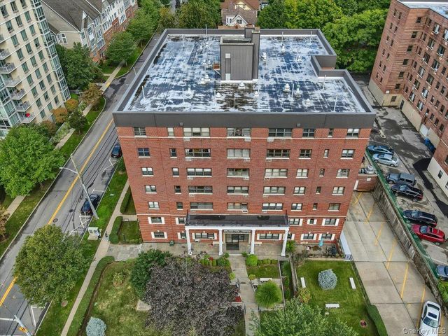33 Barker Avenue 7B, White Plains, NY 10601
