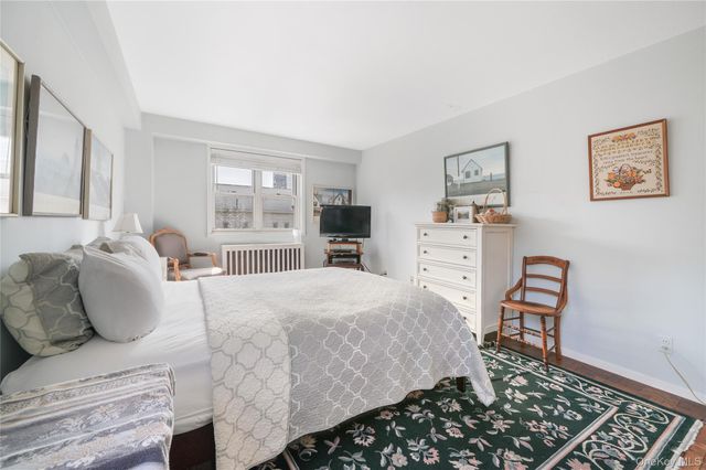 33 Barker Avenue 7B, White Plains, NY 10601