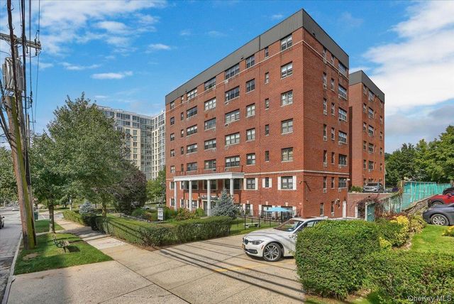 33 Barker Avenue 7B, White Plains, NY 10601