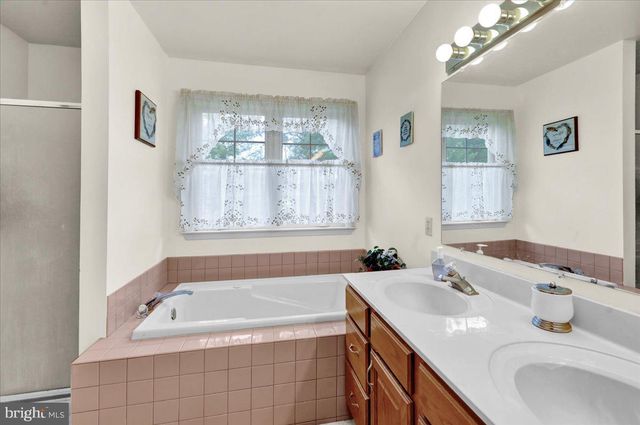 148 WELLINGTON CT, Reading, PA 19606