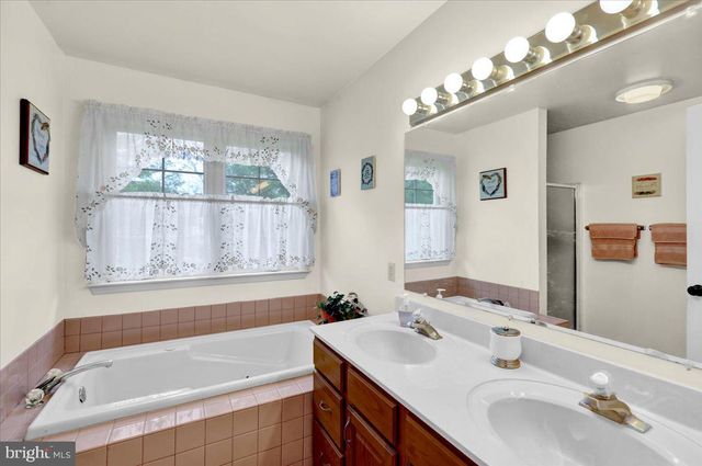 148 WELLINGTON CT, Reading, PA 19606