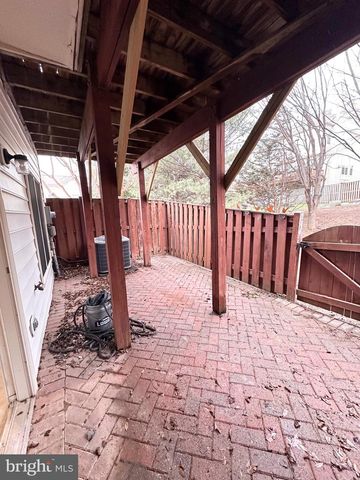 4201 TIMBER MEADOW DR, Fairfax, VA 22030