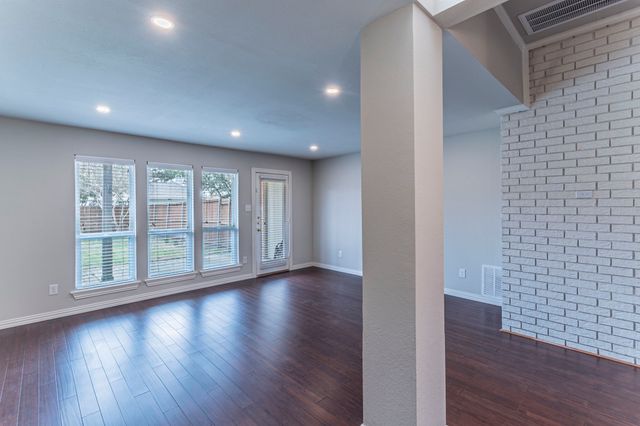 2532 Kingsridge Drive, Dallas, TX 75287