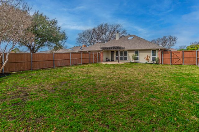 2532 Kingsridge Drive, Dallas, TX 75287