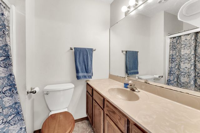 711 S Rice Street, Nixa, MO 65714