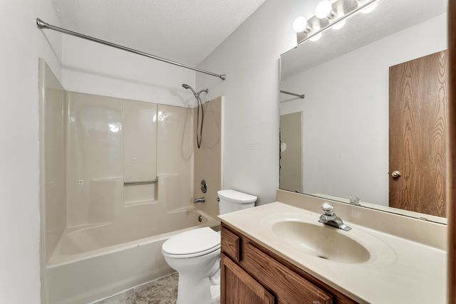 711 S Rice Street, Nixa, MO 65714
