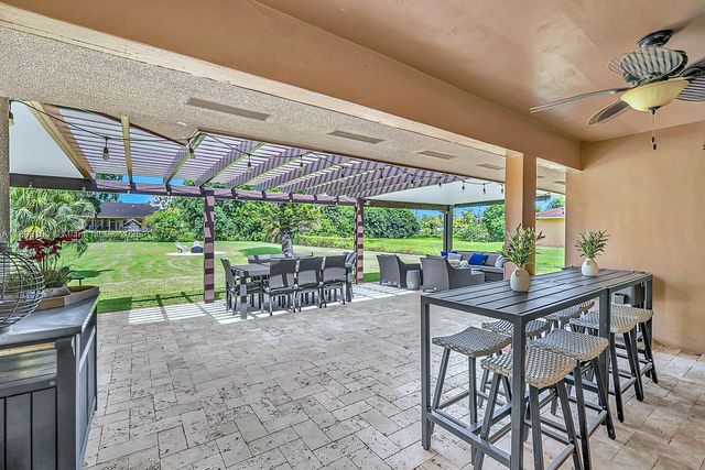 17041 SW 48th St, Southwest Ranches, FL 33331