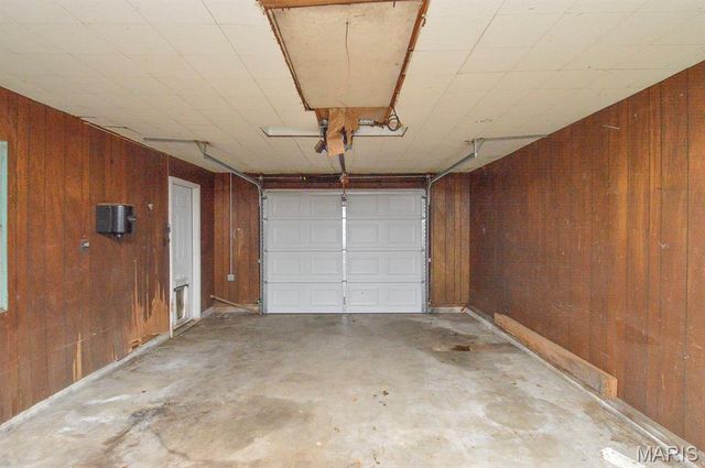 639 Royal Heights Road, Belleville, IL 62226