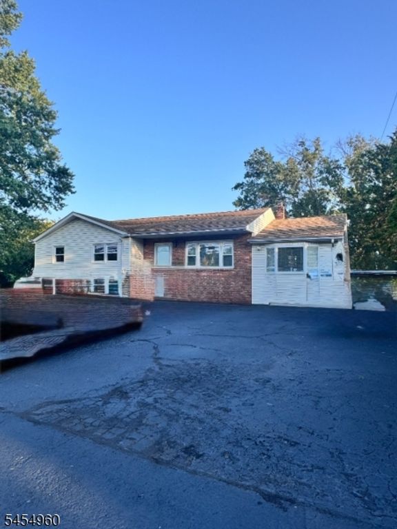 915 Us Highway 202, Raritan Boro, NJ 08869 — exterior