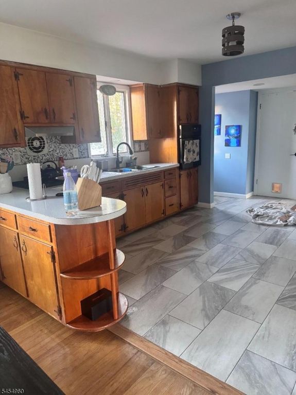 915 Us Highway 202, Raritan Boro, NJ 08869 — photo 4