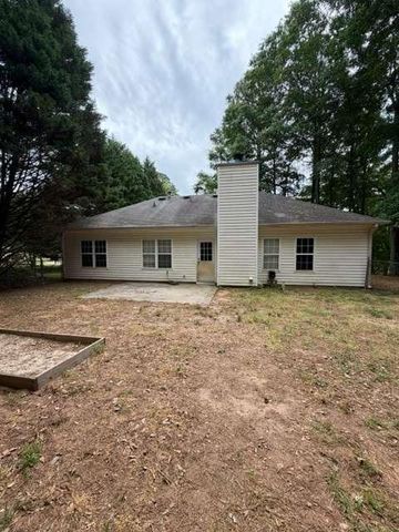 882 Whispering Way, Winder, GA 30680