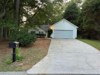 882 Whispering Way, Winder, GA 30680