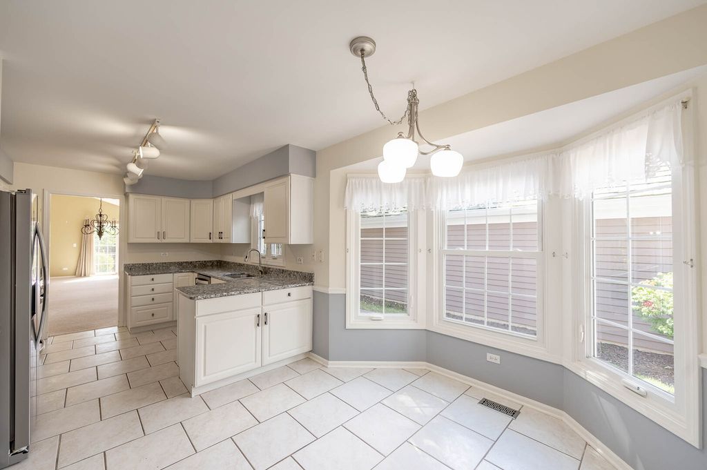 530 Park Barrington Way, Barrington, IL 60010 — photo 4