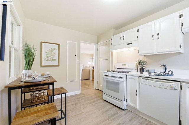 16035 Via Descanso, San Lorenzo, CA 94580