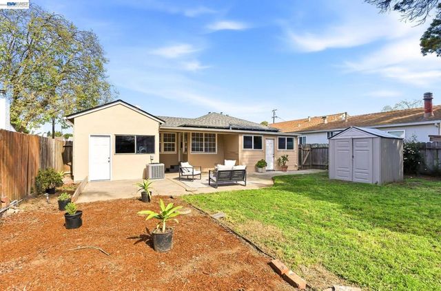 16035 Via Descanso, San Lorenzo, CA 94580