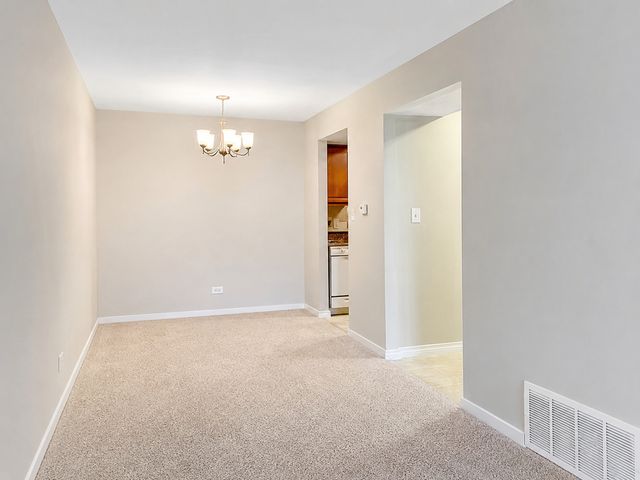 8 Oak Creek Drive 3803, Buffalo Grove, IL 60089