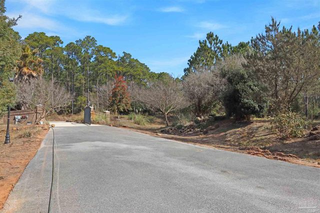 6415 Mary Kitchens Rd, Milton, FL 32583
