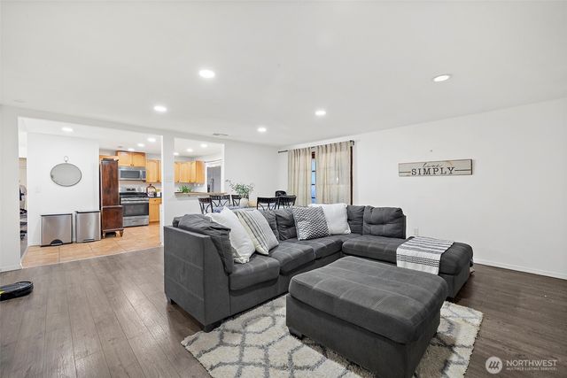 26605 190th Avenue SE, Covington, WA 98042