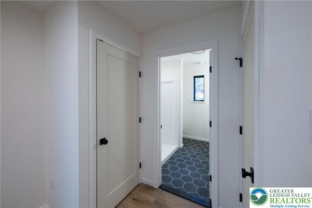 111 Main Street, Glendon Boro, PA 18042