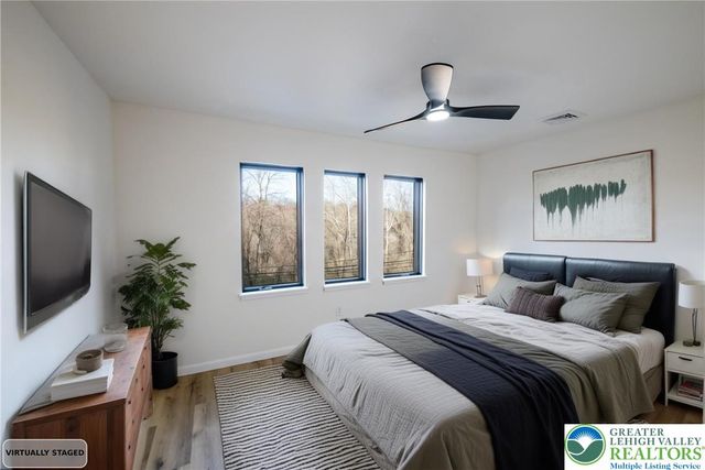 111 Main Street, Glendon Boro, PA 18042