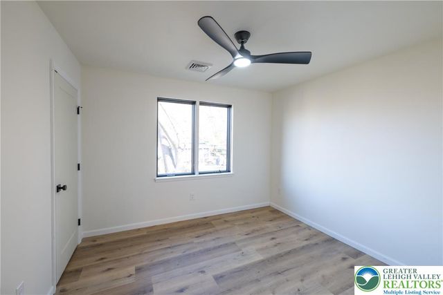 111 Main Street, Glendon Boro, PA 18042