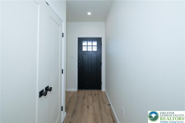 111 Main Street, Glendon Boro, PA 18042