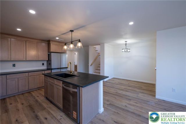 111 Main Street, Glendon Boro, PA 18042