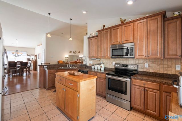 309 Dovington Drive, Huntsville, AL 35806