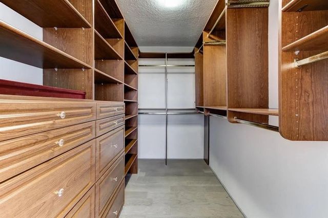 5001 Woodway Drive 1405, Houston, TX 77056