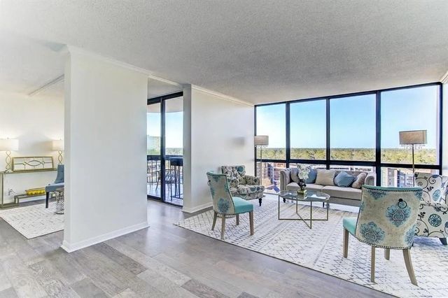 5001 Woodway Drive 1405, Houston, TX 77056